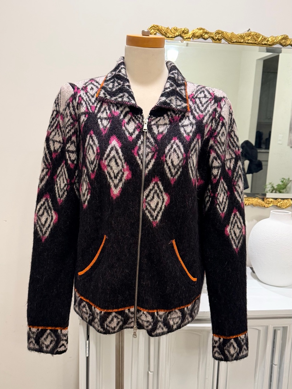 Women's Black & Pink Patterned Zip-Front Bomber Jacket